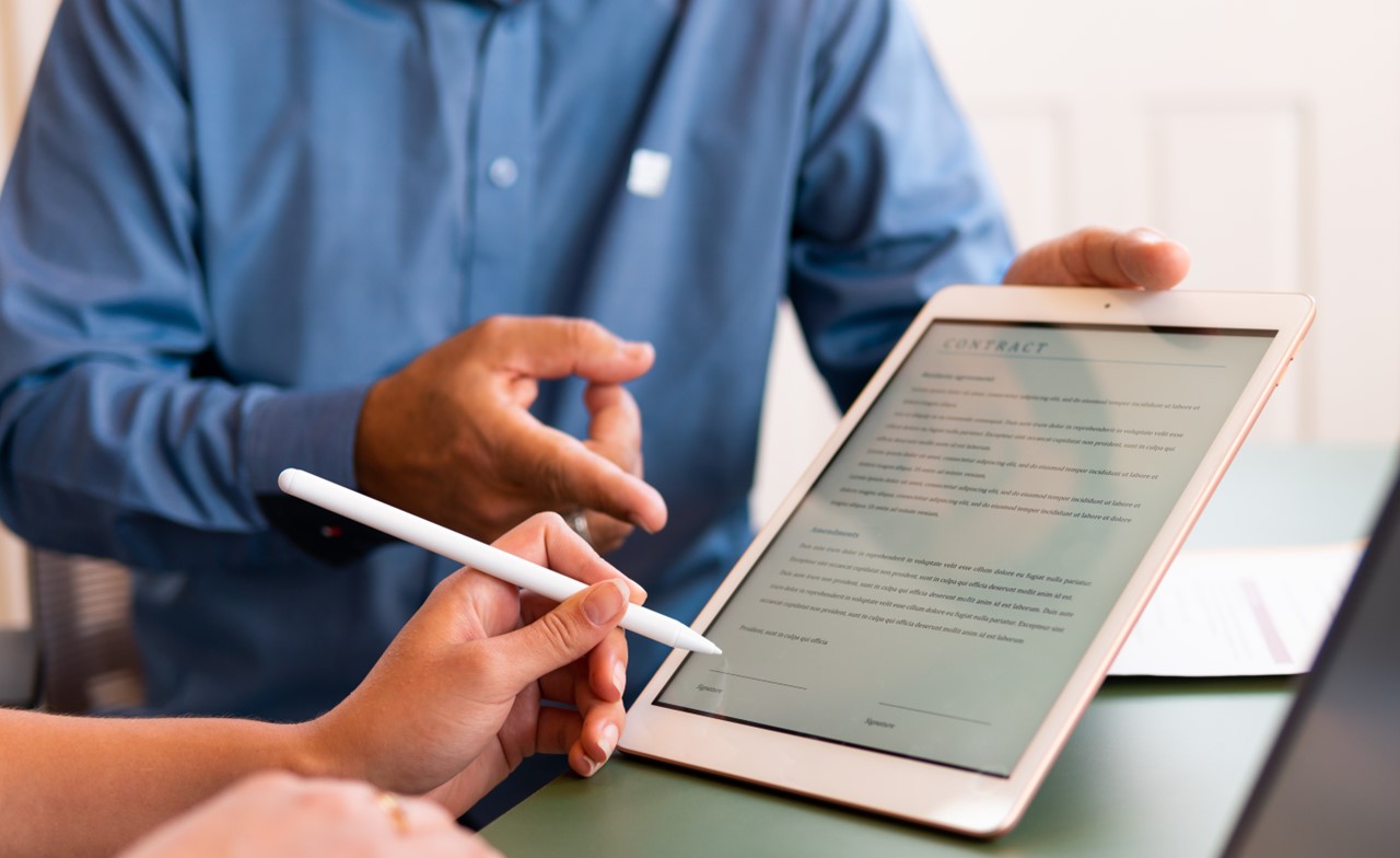 signing digital contract