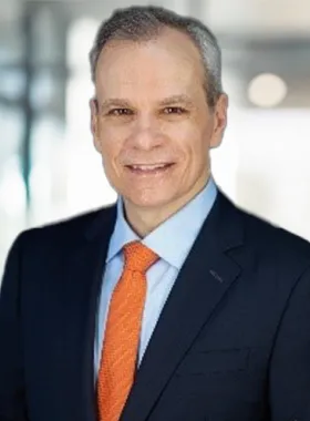 headshot of Scott Gray