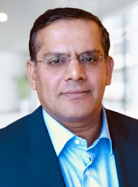 Suren Vardhineedi professional photo